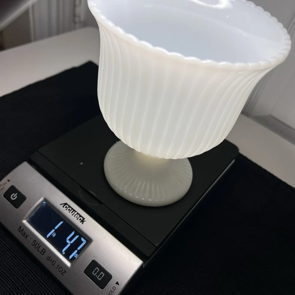 Vintage‎ E.O. Brody Co. Ribbed Milk Glass Pedestal Vase M3000 6.75